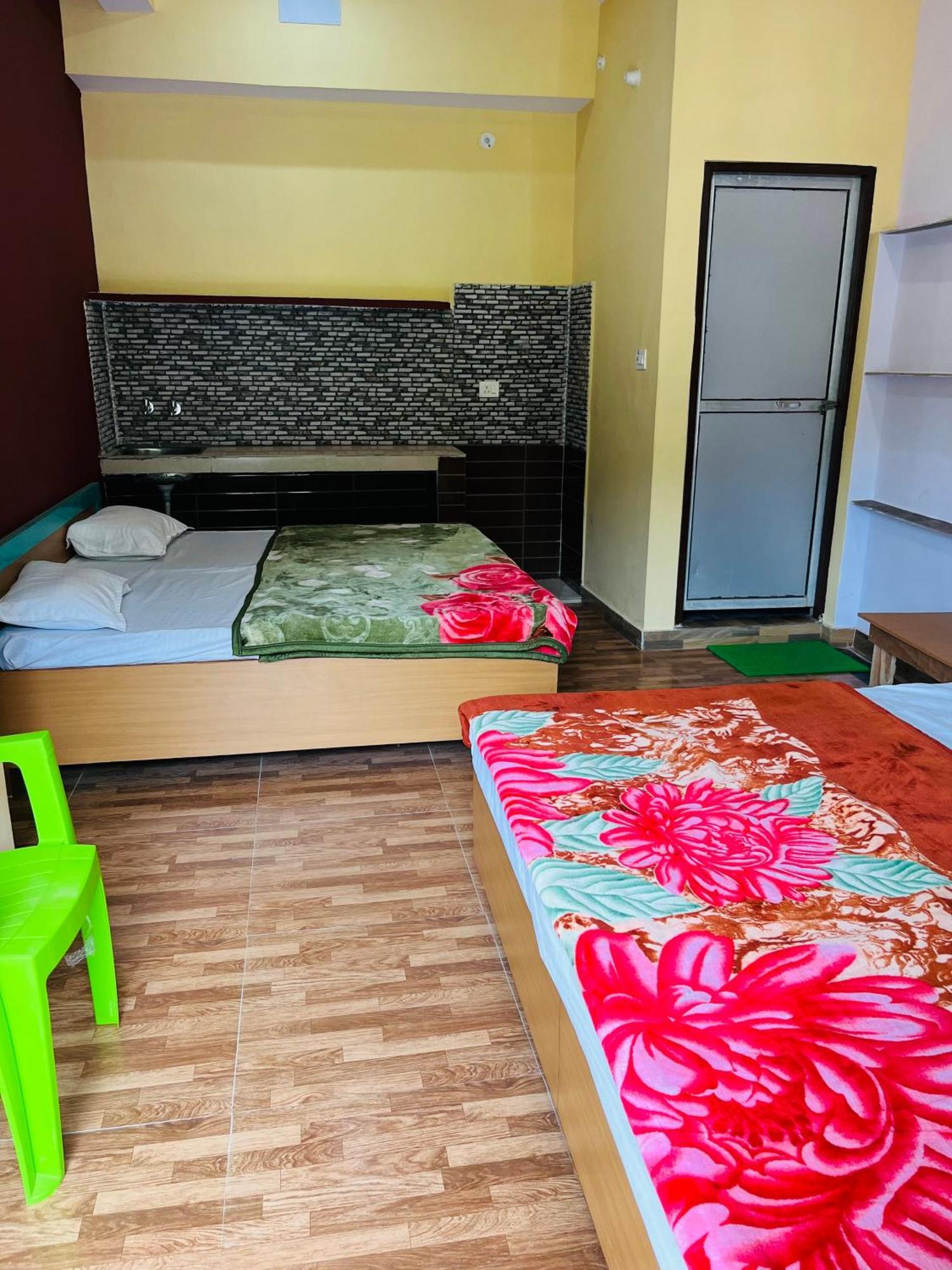 Rudraprayāg Girish Alay Home Stay מראה חיצוני תמונה
