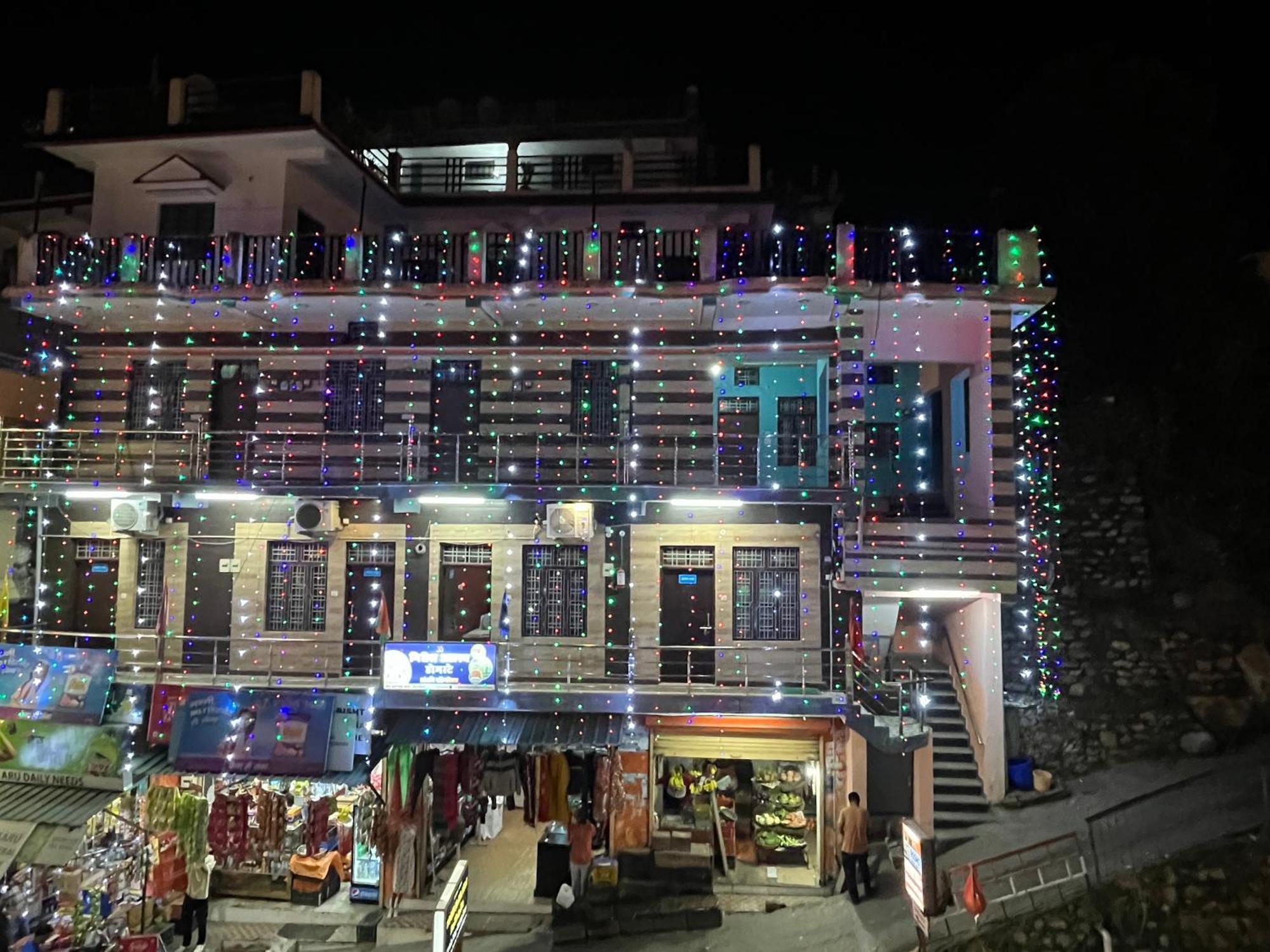 Rudraprayāg Girish Alay Home Stay מראה חיצוני תמונה